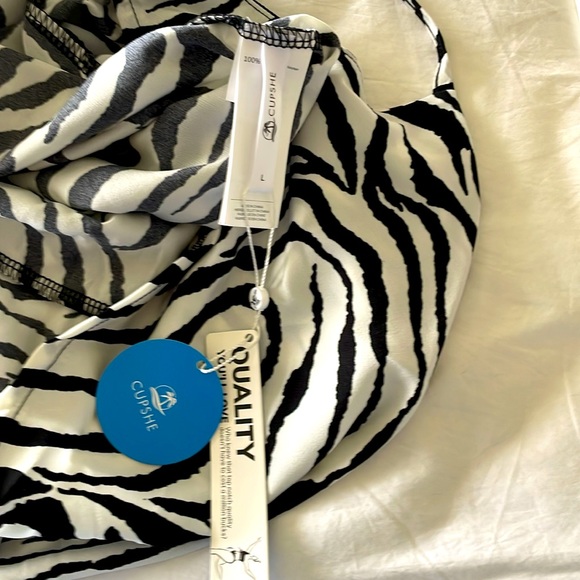 Zebra Maxi Dress New With Tags - Picture 3 of 6